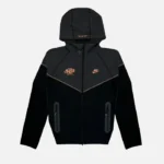 Syna World Hoodie: A Modern Streetwear Essential with Bold Identity